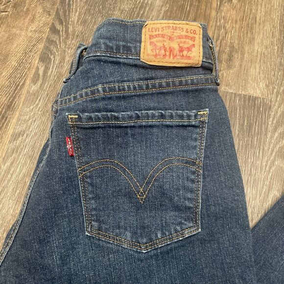 Levi's 505 Straight Women's Size 6 Jeans Dk Wash Denim Classic 90's Lt distress - Picture 5 of 11